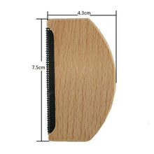 Load image into Gallery viewer, Wooden Clothing Care Anti Pilling Manual Sweater Brush Easy To Use At Home Lint Remover Fabric Comb Easy To Clean Blurry Trimmer
